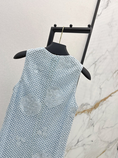 Vlan New sleeveless dress