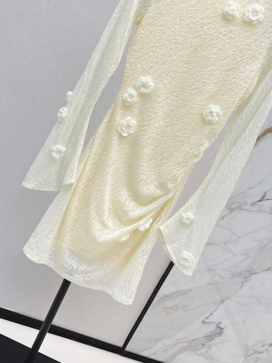 Valen New lace dress