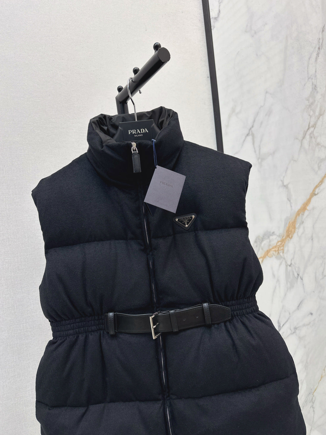 Pra New belt waist vest down jacket