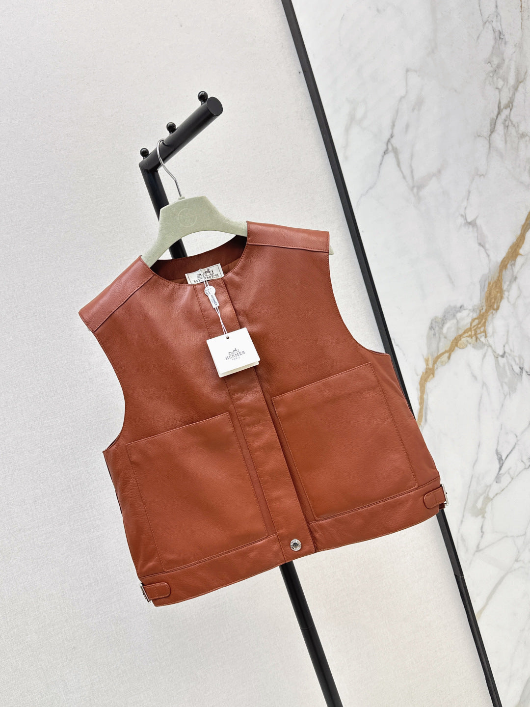 Herm New leather vest jacket