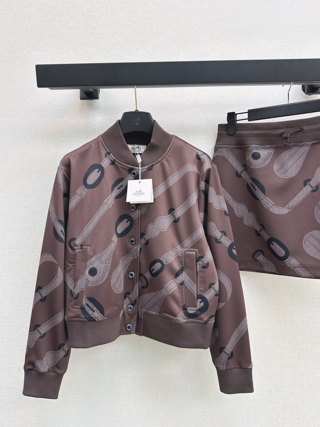 Herm New casual suit