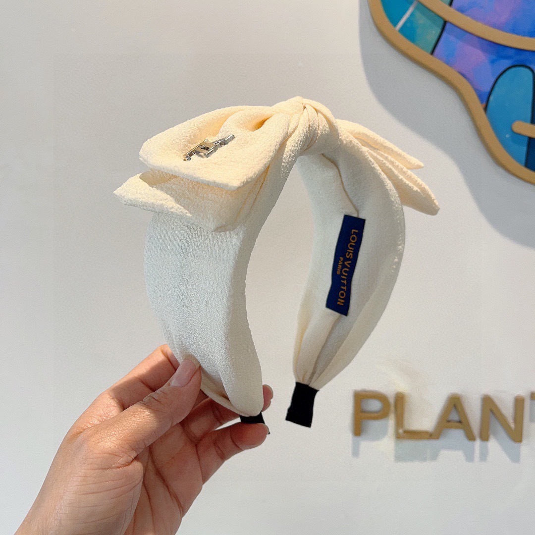 Louis hot new wide bow headband