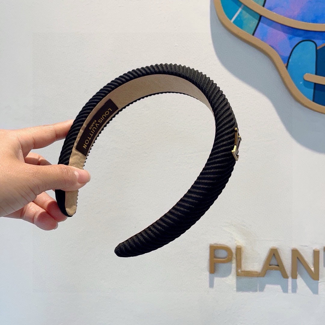 Louis New striped hair clip