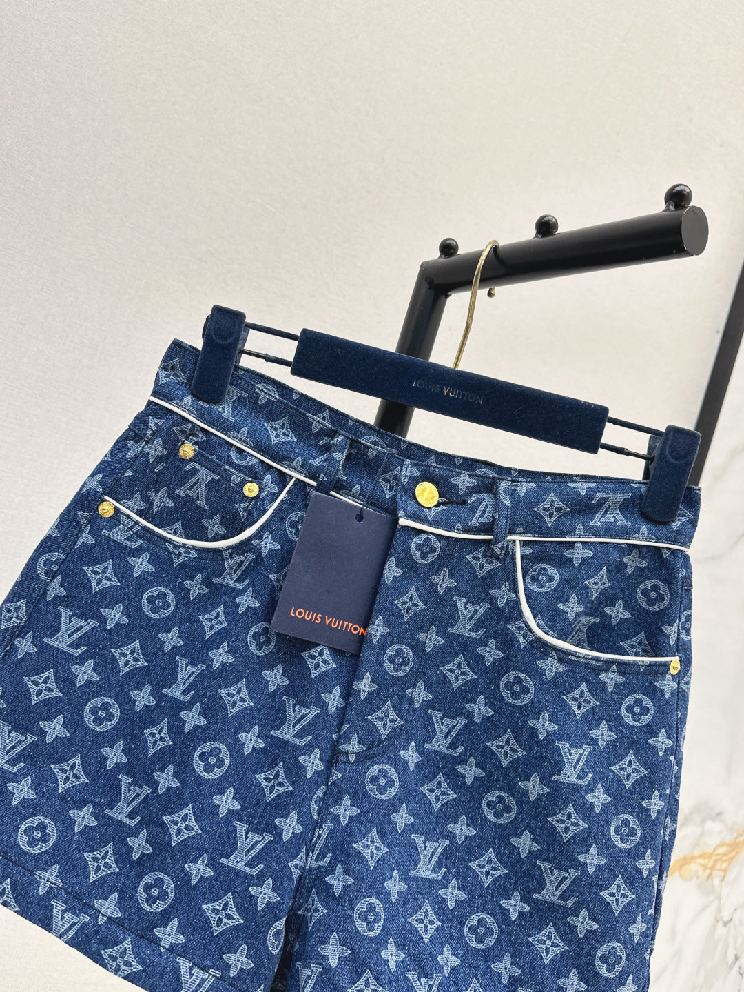 Louis New jacquard shorts