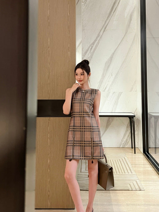 Bur NEW plaid dress