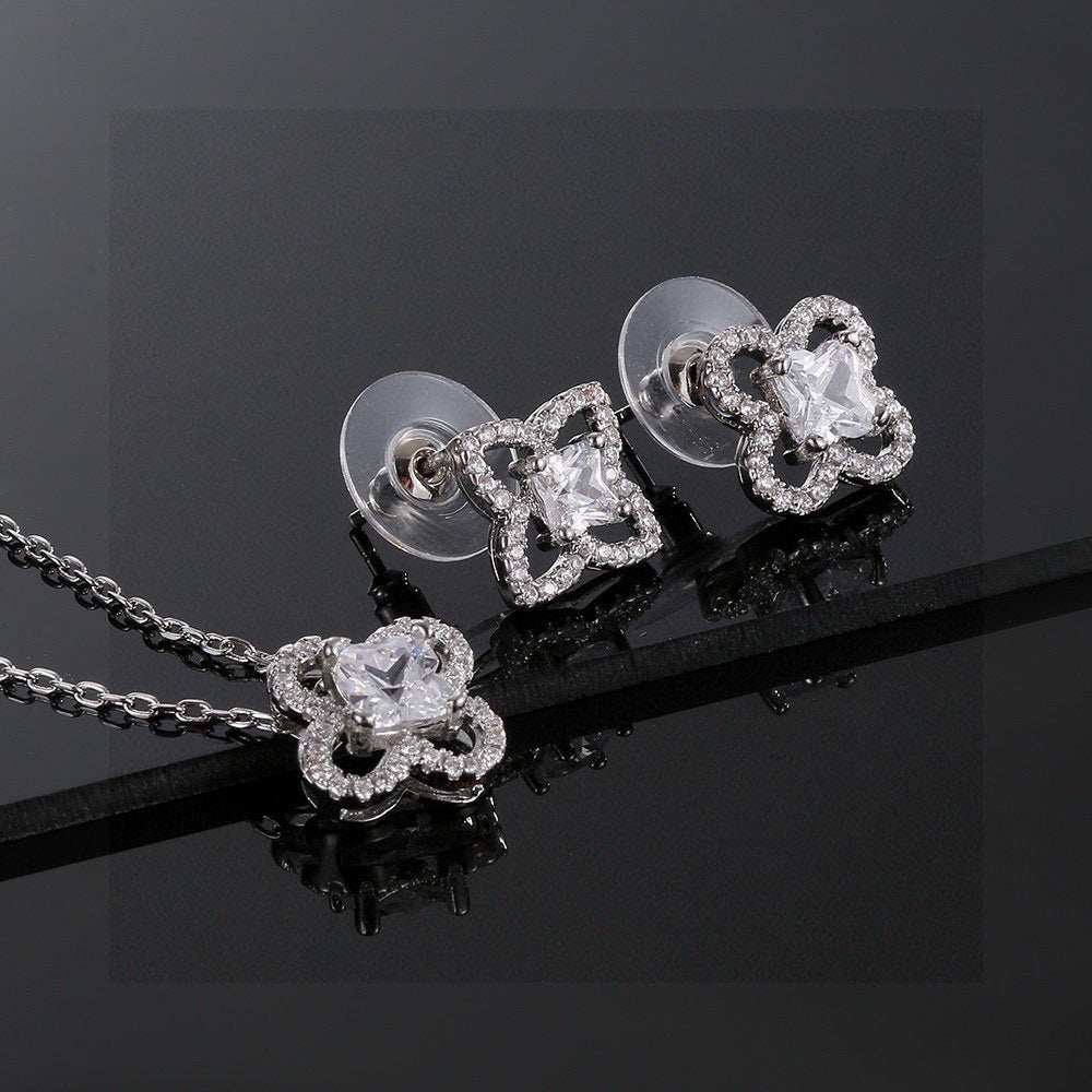 Louis New Earrings and necklace