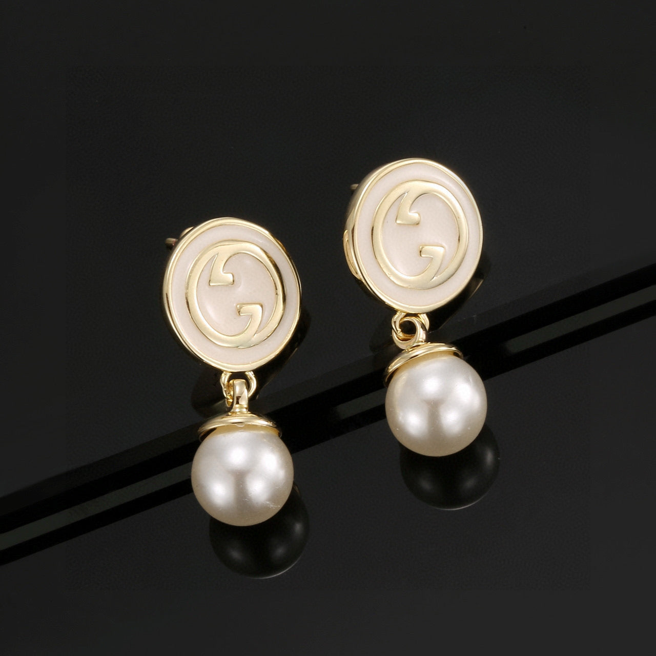 Guc New Pearl stud earrings