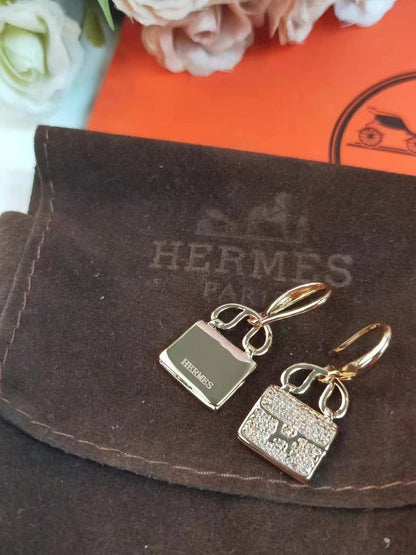 Herm New Bag-shaped earrings