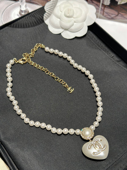 Chan New heart necklace