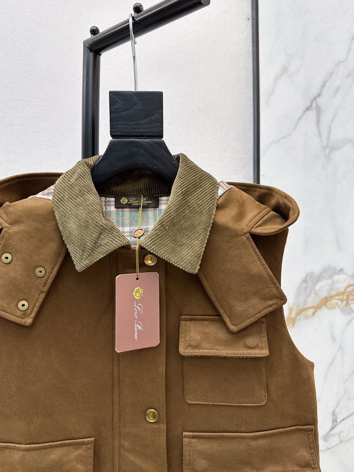 Loro NEW Hooded vest