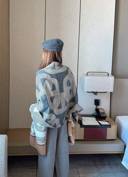 Herm NEW knitted suit