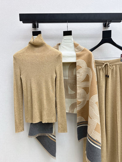 Herm NEW knitted suit